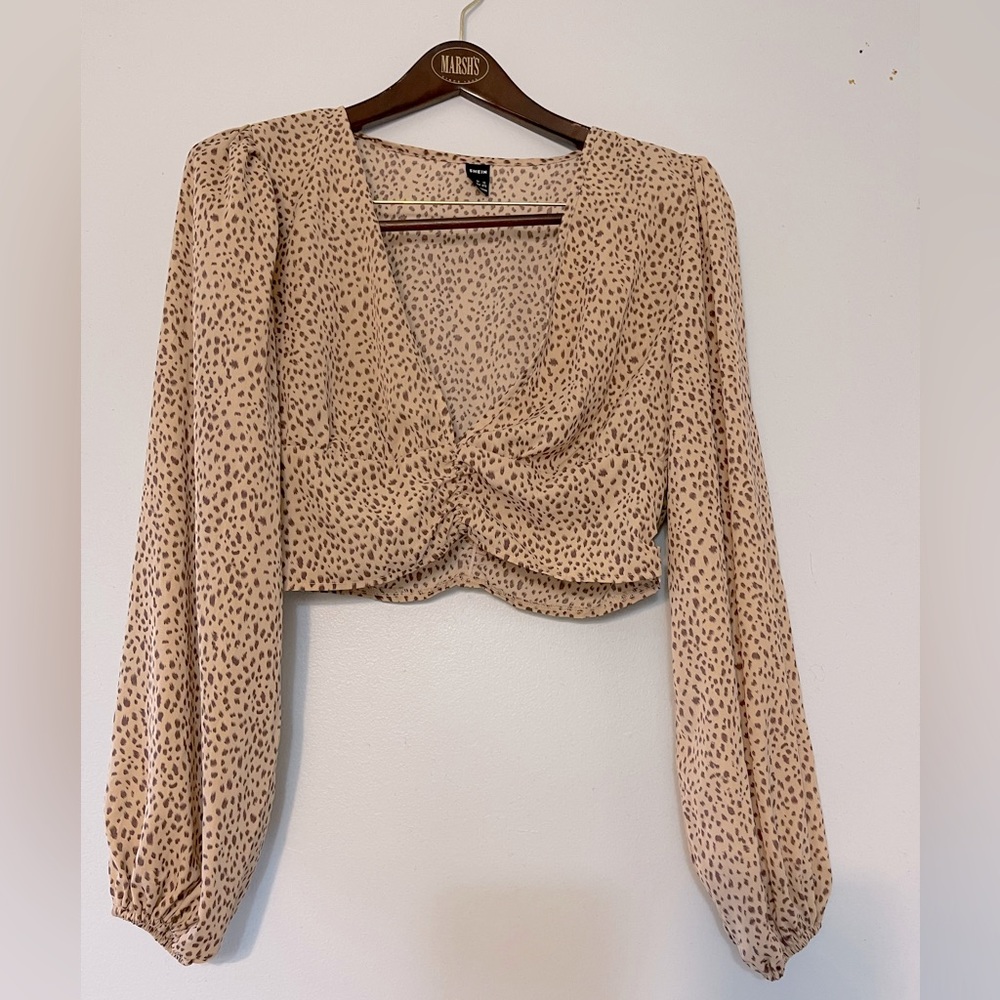 Cheetah V Neck crop top